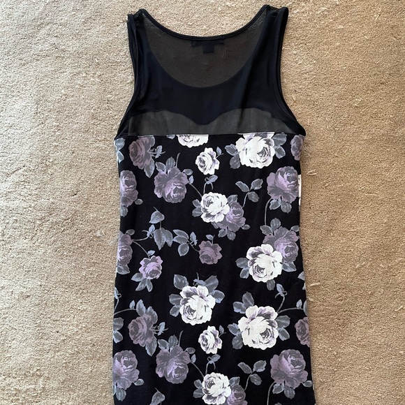 Forever 21 women’s floral print dress, size small - Picture 3 of 3